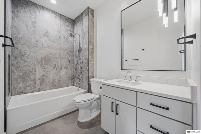 8853 Calamus River Road, Lincoln, NE 68520