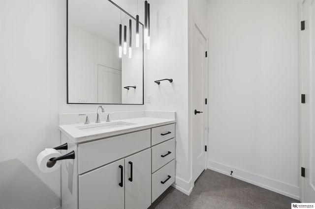 8853 Calamus River Road, Lincoln, NE 68520