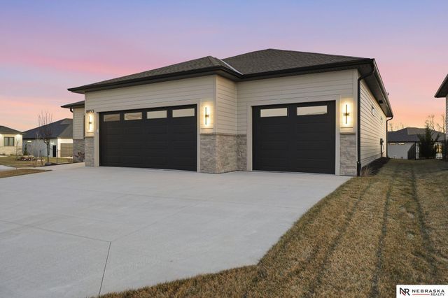 8853 Calamus River Road, Lincoln, NE 68520