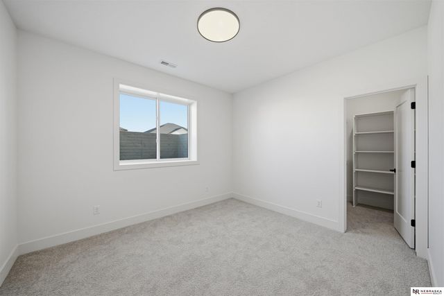 8853 Calamus River Road, Lincoln, NE 68520