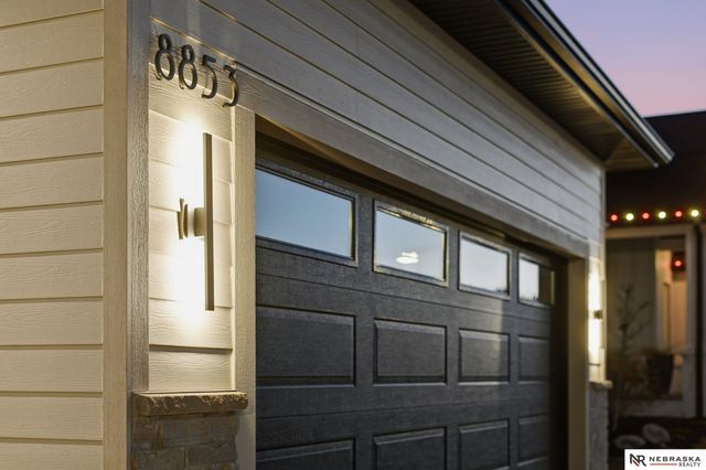 8853 Calamus River Road, Lincoln, NE 68520