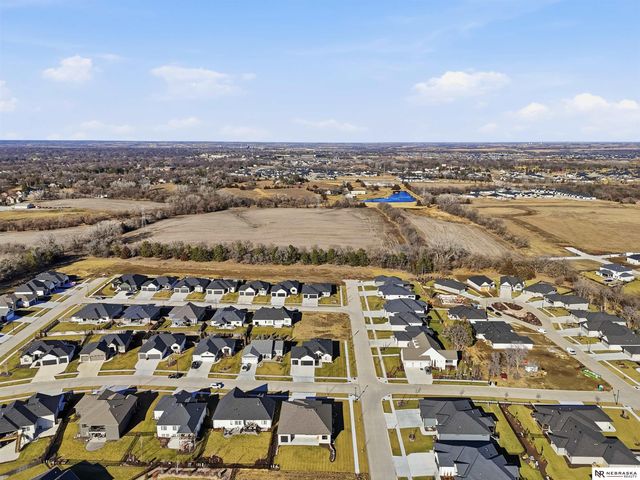 8853 Calamus River Road, Lincoln, NE 68520