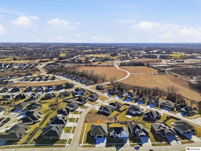 8853 Calamus River Road, Lincoln, NE 68520