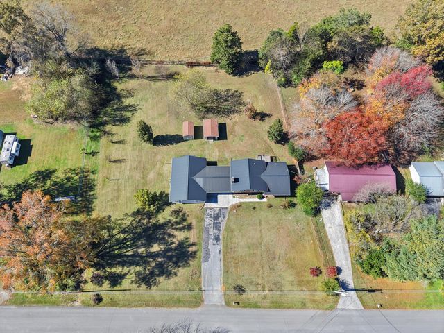 906 Diamond Circle, Lafayette, GA 30728