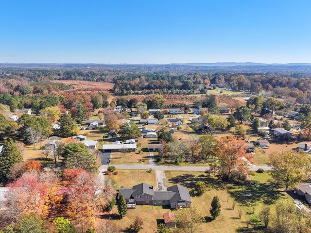 906 Diamond Circle, Lafayette, GA 30728