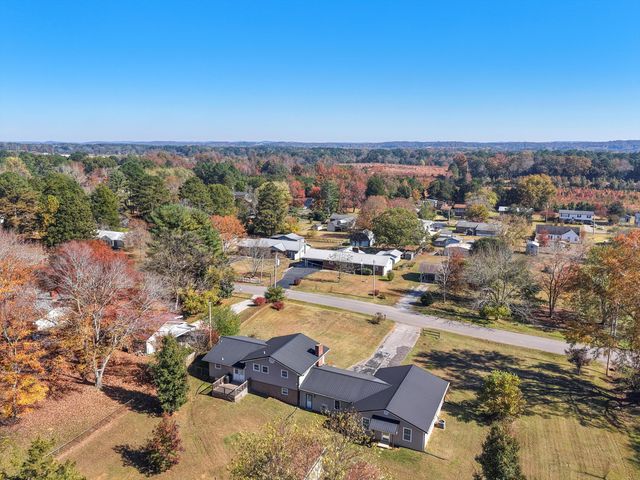 906 Diamond Circle, Lafayette, GA 30728