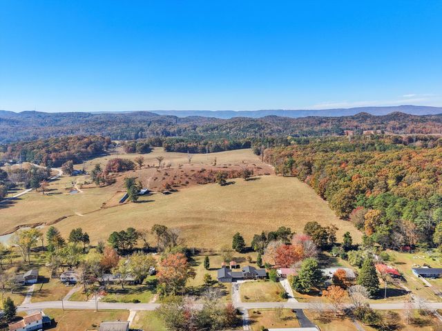 906 Diamond Circle, Lafayette, GA 30728