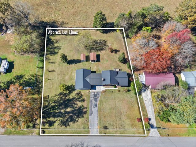 906 Diamond Circle, Lafayette, GA 30728