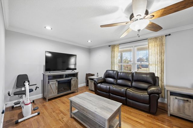 906 Diamond Circle, Lafayette, GA 30728