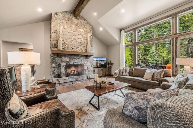 3455 E Winray DR, Hayden, ID 83835