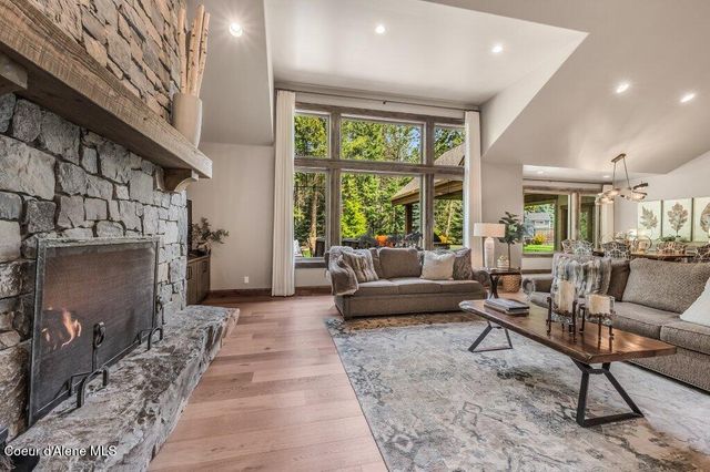 3455 E Winray DR, Hayden, ID 83835