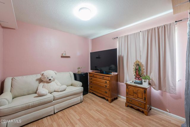 1917 Fitzgerald Road, Simi Valley, CA 93065