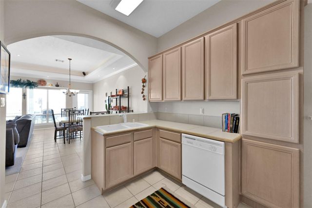 15 Regency Point, Conroe, TX 77356