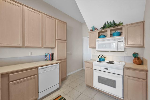 15 Regency Point, Conroe, TX 77356