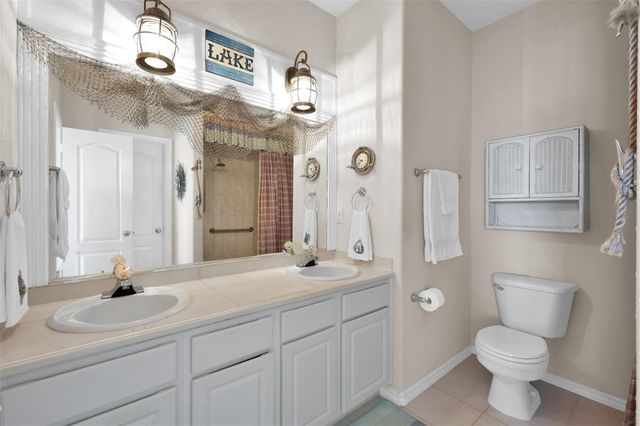 15 Regency Point, Conroe, TX 77356