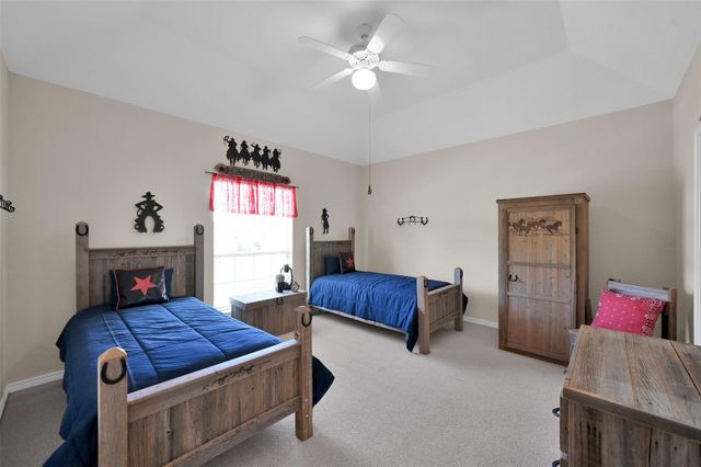 15 Regency Point, Conroe, TX 77356