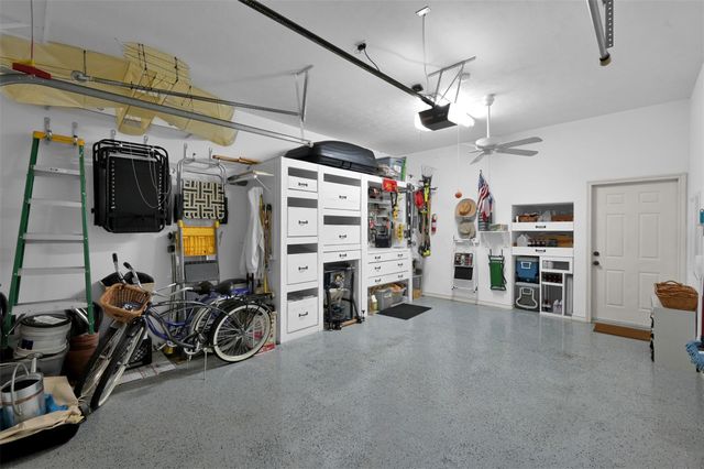 15 Regency Point, Conroe, TX 77356