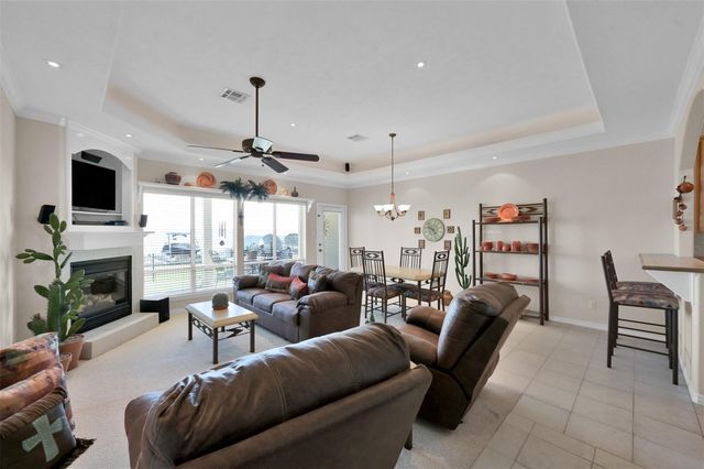 15 Regency Point, Conroe, TX 77356