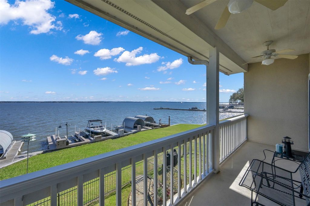 15 Regency Point, Conroe, TX 77356