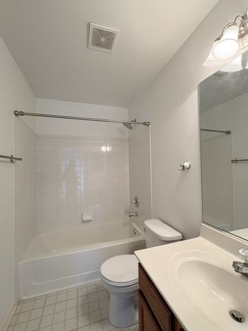 2611 Cedar Glade Drive 201, Naperville, IL 60564