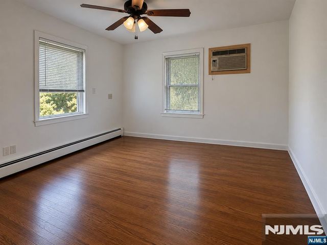160 Spring Valley Road, Park Ridge, NJ 07656