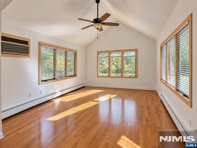 160 Spring Valley Road, Park Ridge, NJ 07656