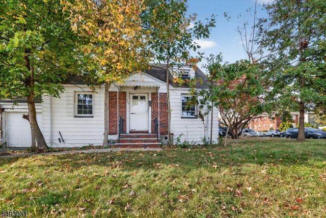 400 Douglas Rd, Roselle Boro, NJ 07203