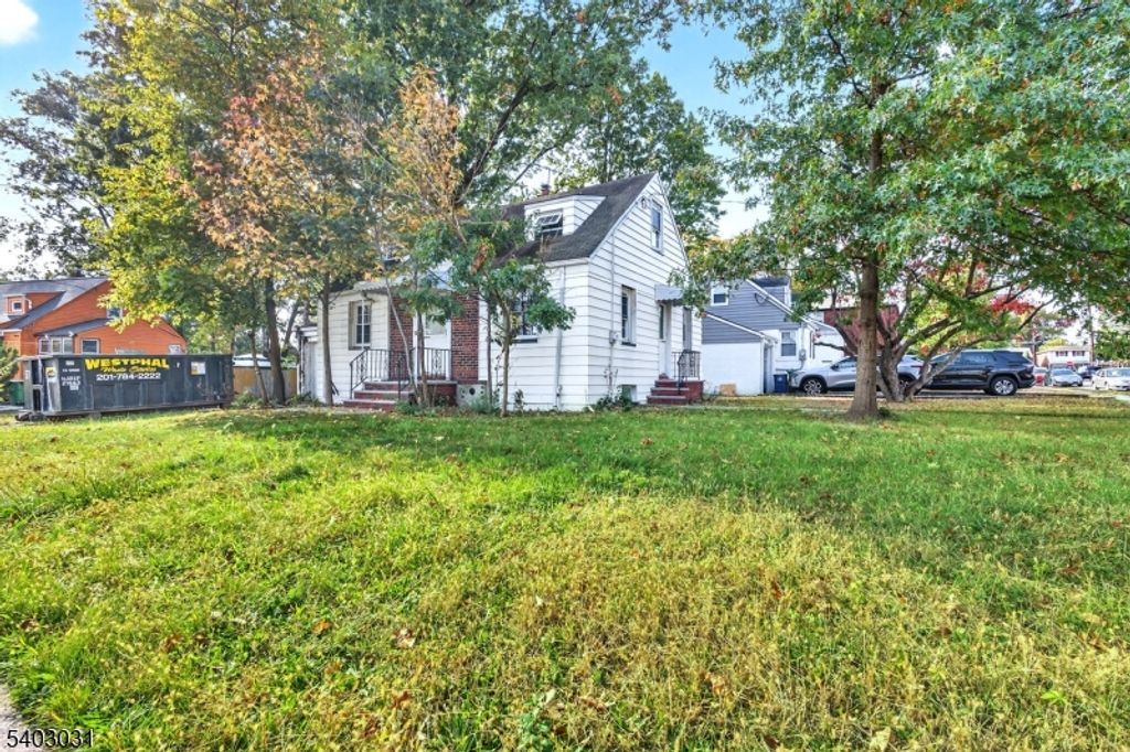 400 Douglas Rd, Roselle Boro, NJ 07203