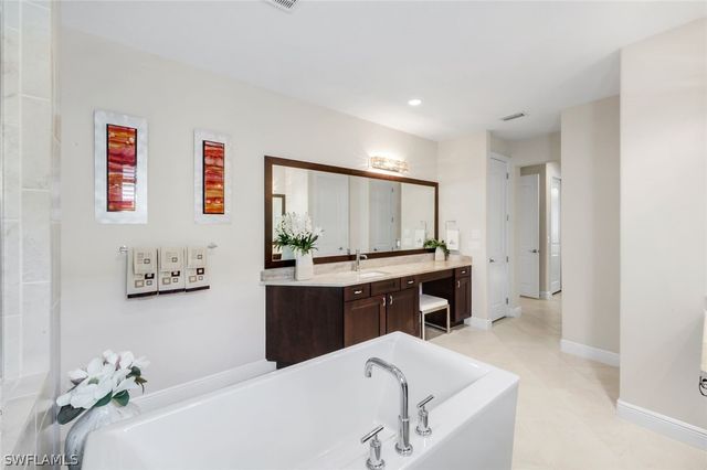 10126 Palazzo DR, Naples, FL 34119