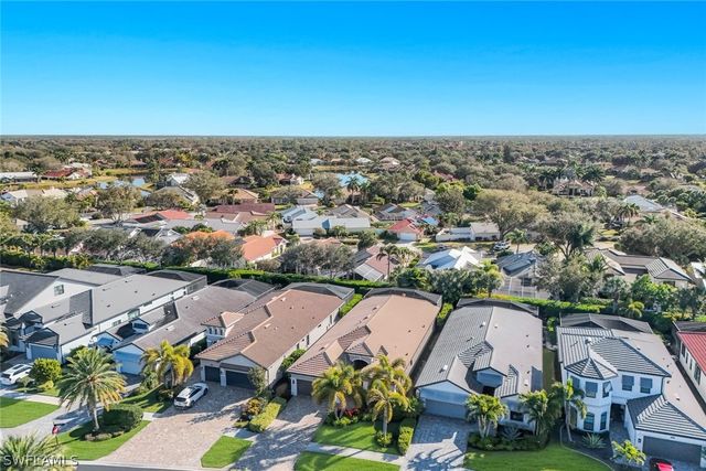 10126 Palazzo DR, Naples, FL 34119