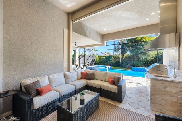 10126 Palazzo DR, Naples, FL 34119