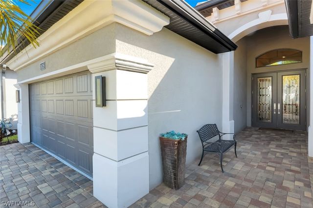 10126 Palazzo DR, Naples, FL 34119