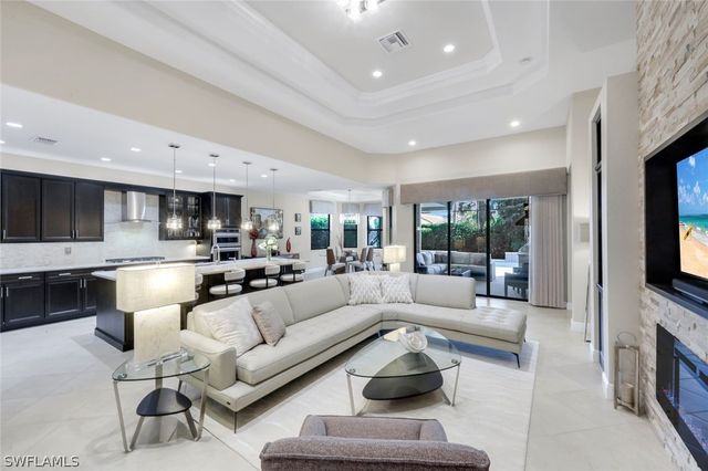 10126 Palazzo DR, Naples, FL 34119