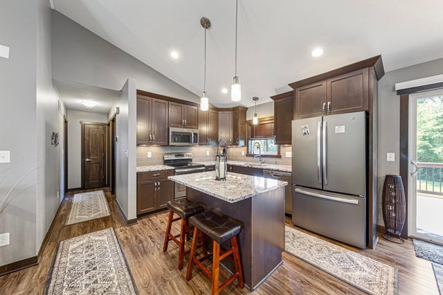 1285 Turnberry Drive SE, Rochester, MN 55904