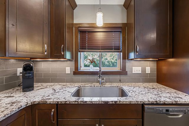 1285 Turnberry Drive SE, Rochester, MN 55904