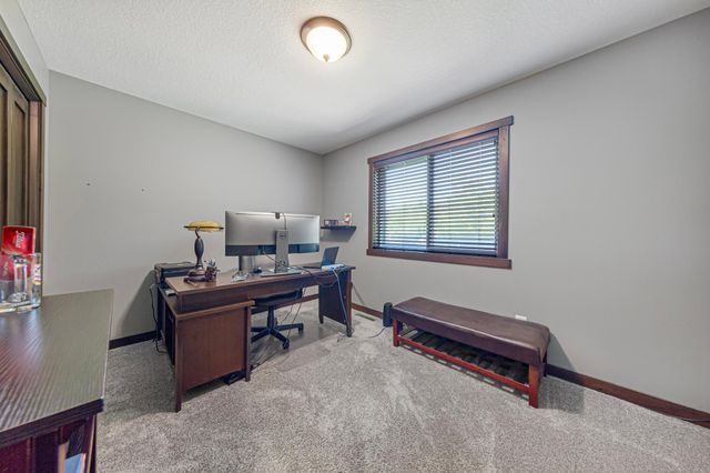 1285 Turnberry Drive SE, Rochester, MN 55904