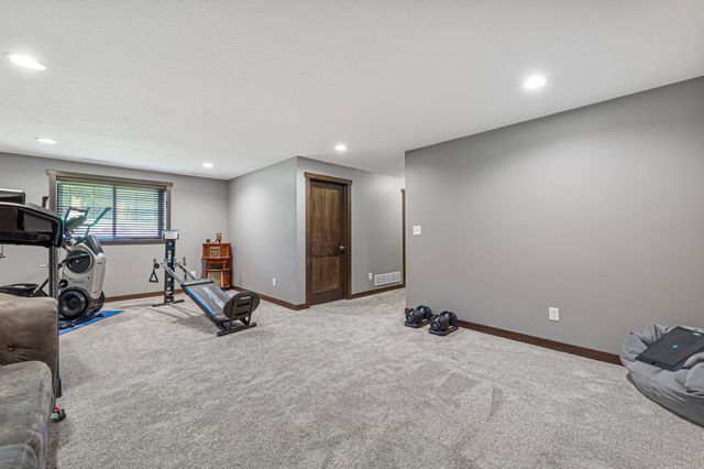 1285 Turnberry Drive SE, Rochester, MN 55904
