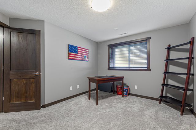 1285 Turnberry Drive SE, Rochester, MN 55904