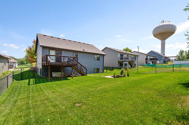 1285 Turnberry Drive SE, Rochester, MN 55904