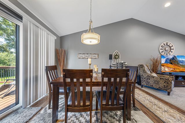1285 Turnberry Drive SE, Rochester, MN 55904