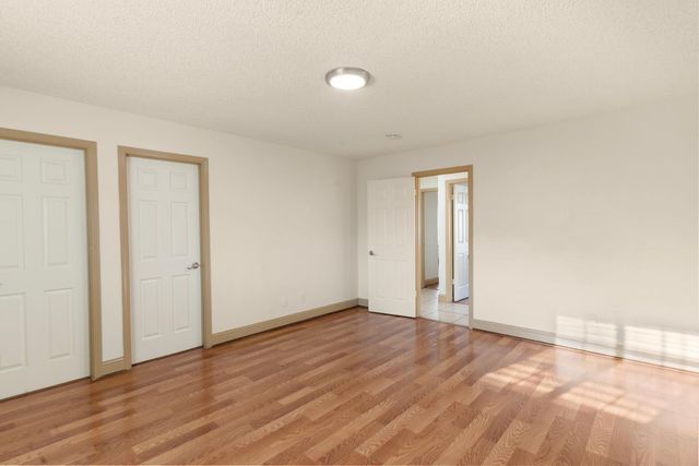 555 W Ashcroft Avenue, Clovis, CA 93612