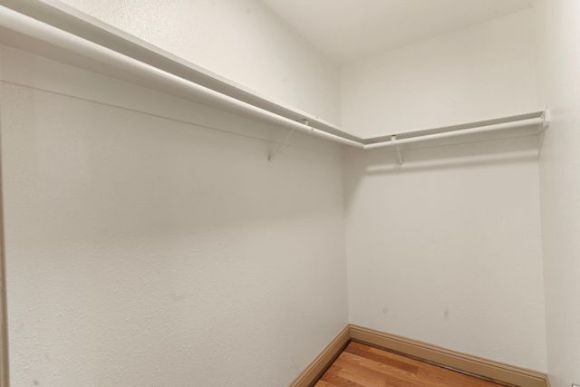 555 W Ashcroft Avenue, Clovis, CA 93612