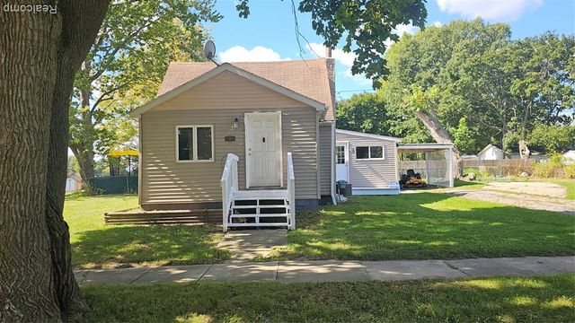 200 W Fauble Street, Durand, MI 48429