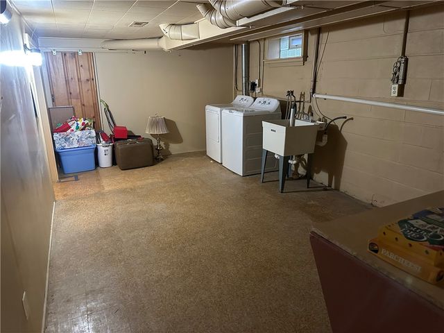 99 Newfield Drive, Greece, NY 14616