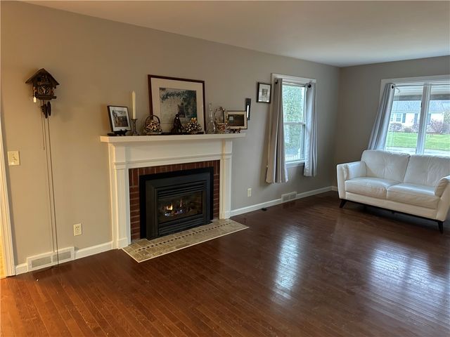 99 Newfield Drive, Greece, NY 14616