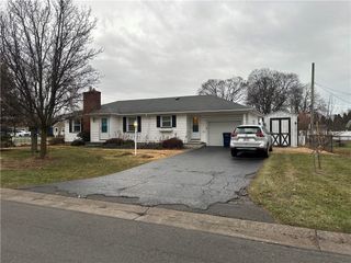 99 Newfield Drive, Greece, NY 14616