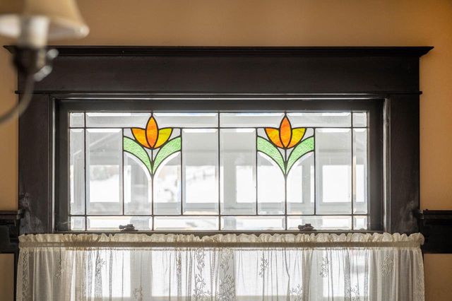 W304N2426 Maple AVENUE, Pewaukee, WI 53072