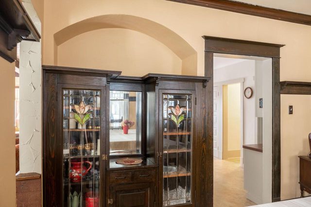 W304N2426 Maple AVENUE, Pewaukee, WI 53072