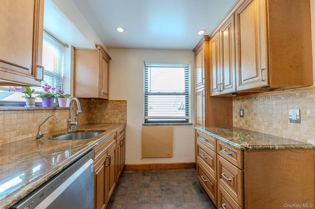 69-14 179th Street, Fresh Meadows, NY 11365