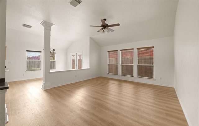 7518 Fort Griffen Dr, Corpus Christi, TX 78414